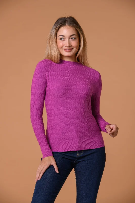 Ribbed Stretch Turtle Neck